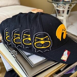 4 Iowa Hawkeyes baseball caps bundle NWTS